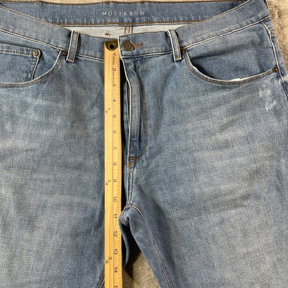 Mott Bow Jeans Slim Mens 38x32 Light Wash Distressed Casual Denim Whiskers - Picture 4 of 10